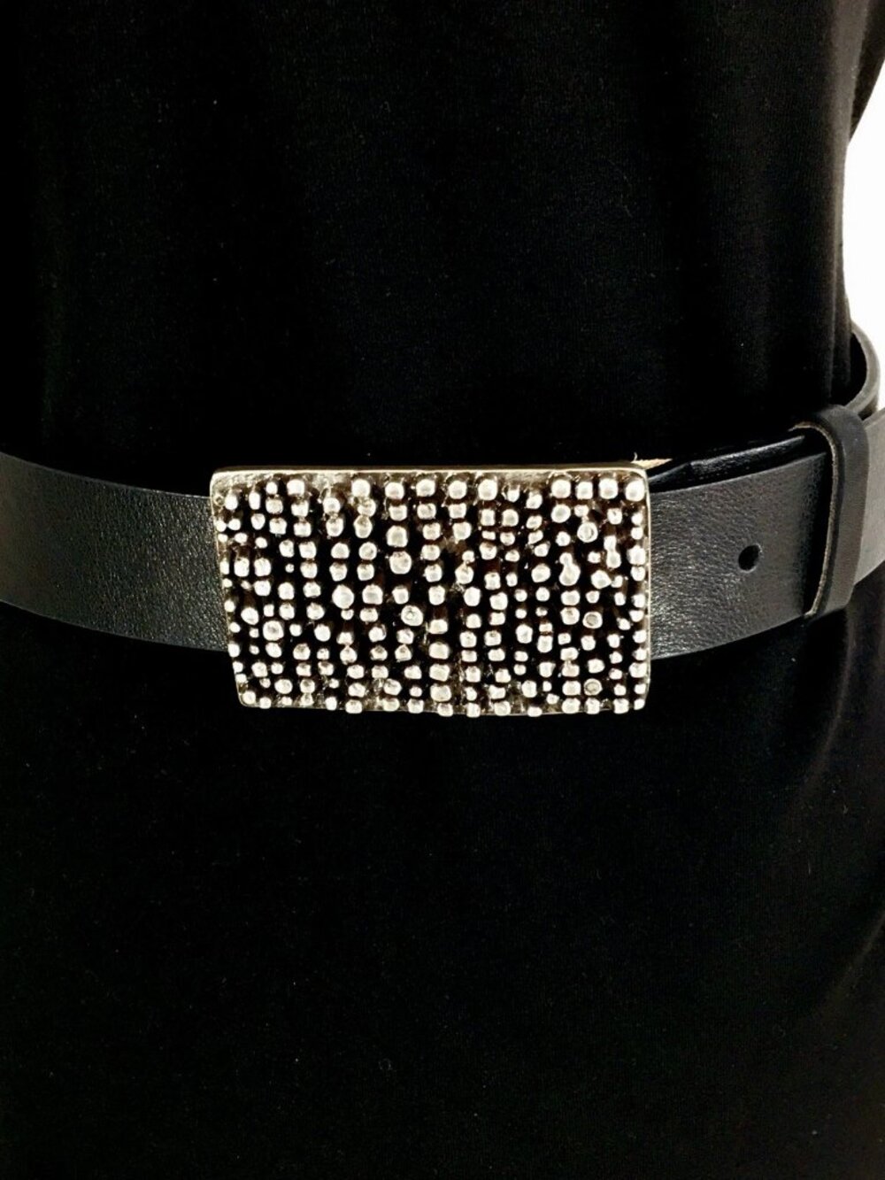 Tre Vero Belt Sz M Minimalist Modern Textured Silver Stud Buckle Classic Black